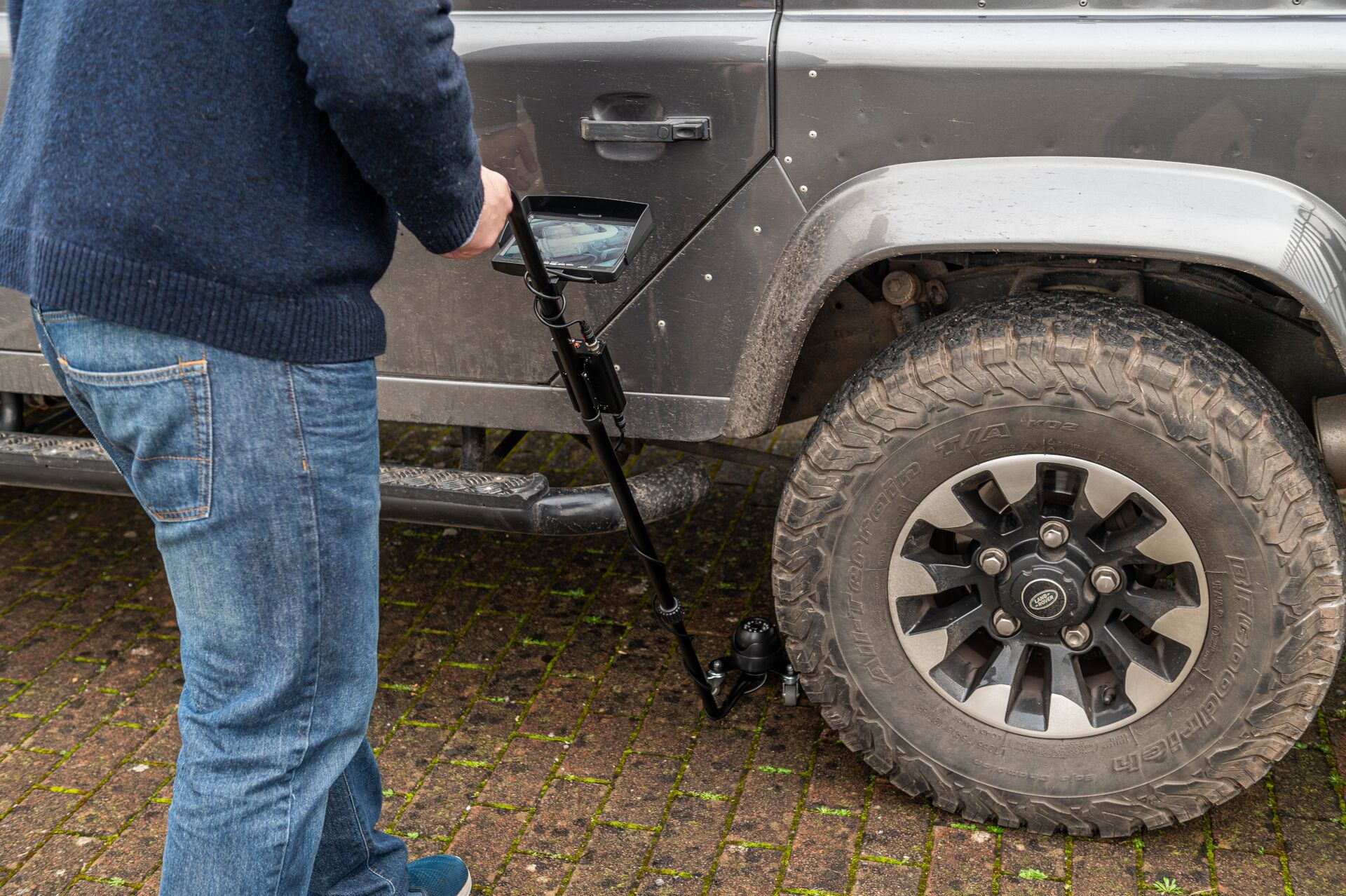 RISK V3 Under-Vehicle Search Camera